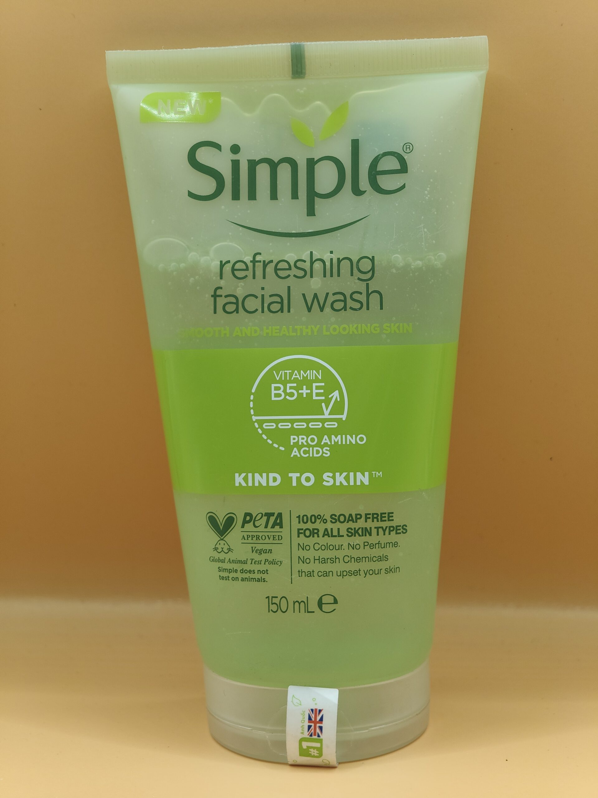 Simple Refreshing Facial Wash